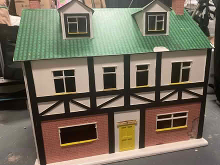 Photo of free Beautiful Old Dolls House (Barnsley) #1