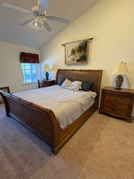 Photo of free Schnadig King Bedroom Set (5Pcs) (Jackson township, Nj 08527) #2