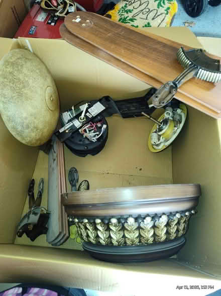 Photo of free Ceiling Fan (Downers Grove) #1