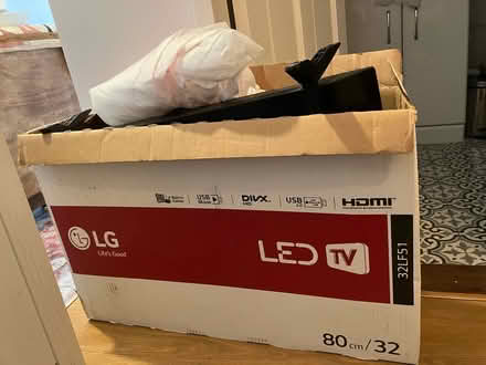 Photo of free Fully working LG LED TV 32inch (Tulse Hill) #1
