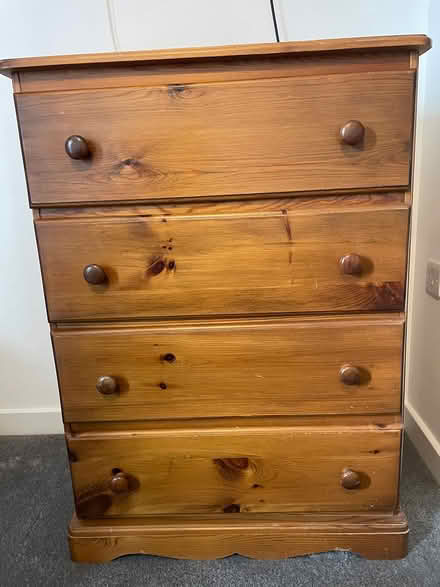Photo of free Bed side draws and chest of drawers (Dartford) #3