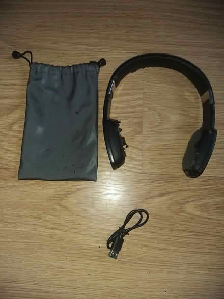Photo of free Bluetooth Headphones (Herne Hill, SE24) #1
