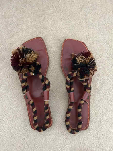 Photo of free Size 3 sandals (KT3 new malden) #1