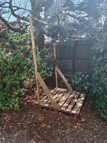 Photo of free Wooden pallet with stand (Malvern, WR14) #2