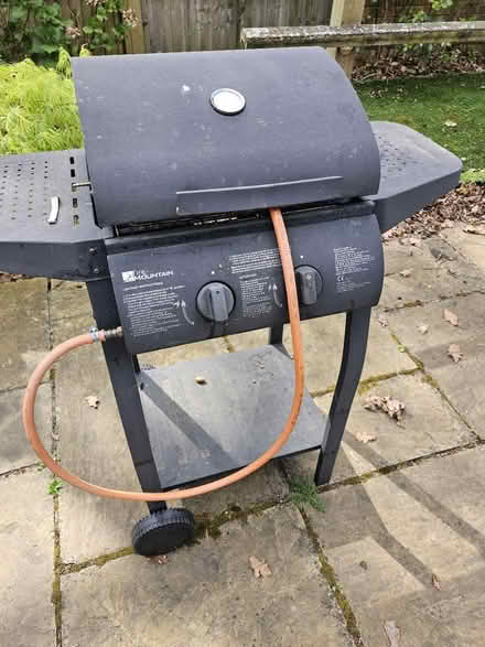 Photo of free Small gas bbq and empty gas bottle (Goldsworth Park GU21) #2