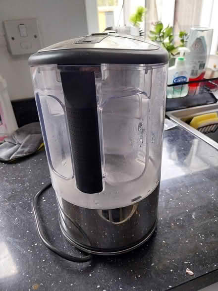 Photo of free Dispensing kettle (AL7 Welwyn Garden City) #4