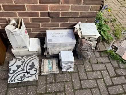 Photo of free Assorted tiles pattern/plain white (CB3) #1