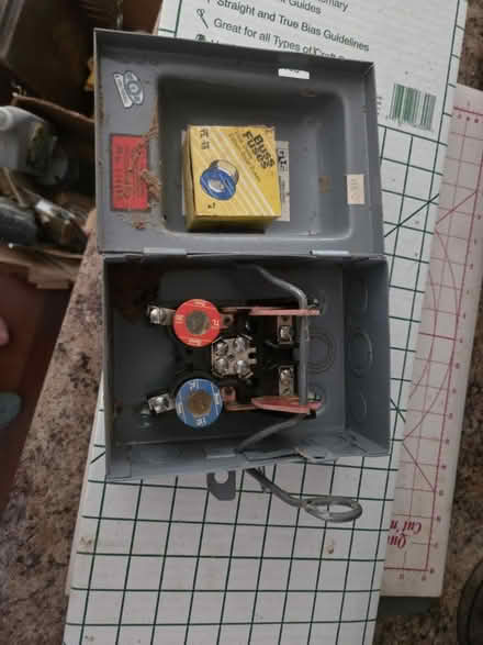 Photo of free Outlets and a light switch (Richland mo) #2