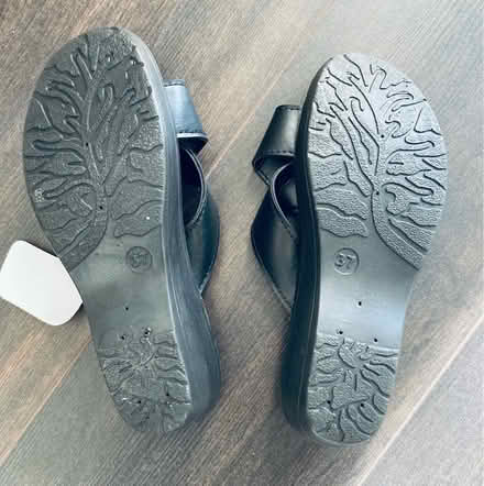 Photo of free Ladies sandals new size 4 (Southend-on-sea SS1) #3