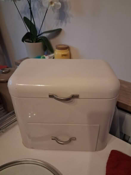 Photo of free Container (Eh166dd) #1