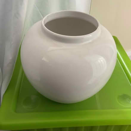 Photo of free Vase (Arnold, NG5) #1