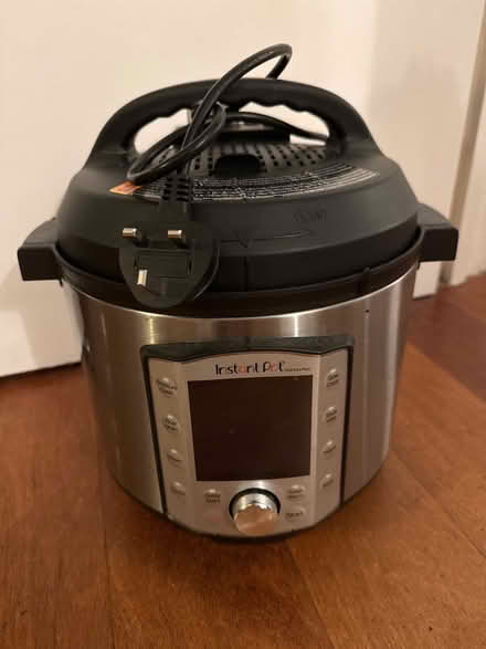 Photo of free Instant pot (Hackney E9) #1