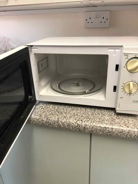 Photo of free Microwave (Westwood BA15 2DH) #3