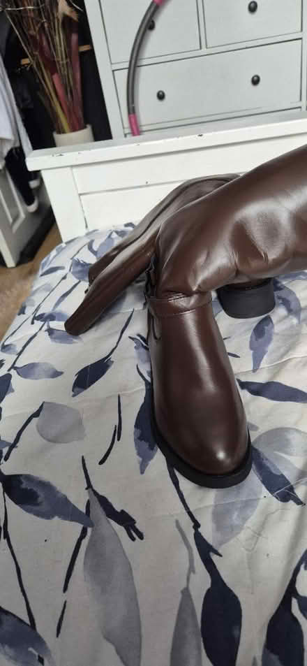 Photo of free Boots size 4 (tooting) #2