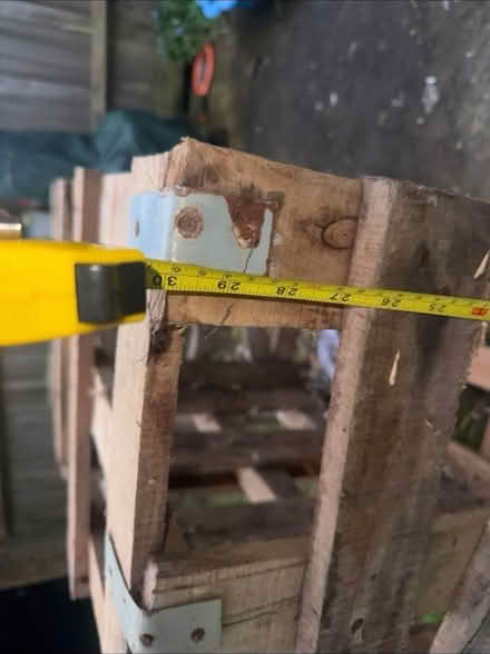 Photo of free log storage (Blindley Heath) #3