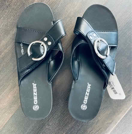 Photo of free Ladies sandals new size 4 (Southend-on-sea SS1) #2