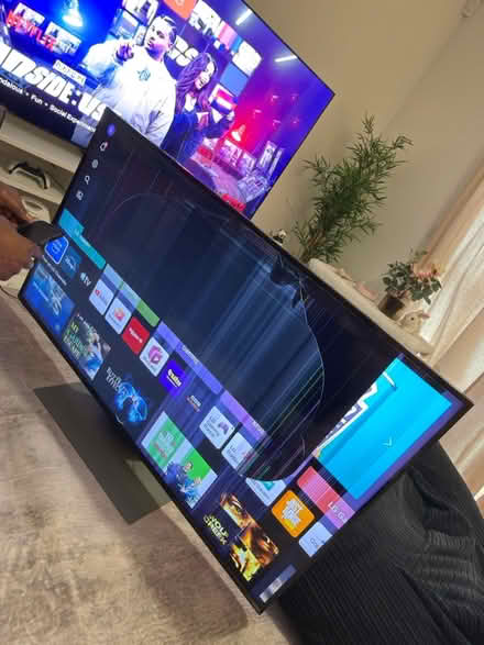 Photo of free Broken LG 55inches Tv (Gorton M18) #1