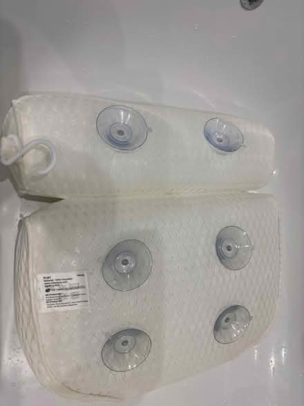 Photo of free Bath pillow (Mile Oak BN41) #2