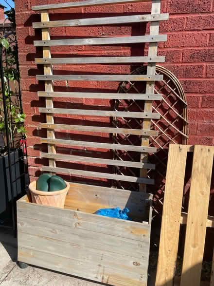 Photo of free Wood planter (Littlemore OX4) #1