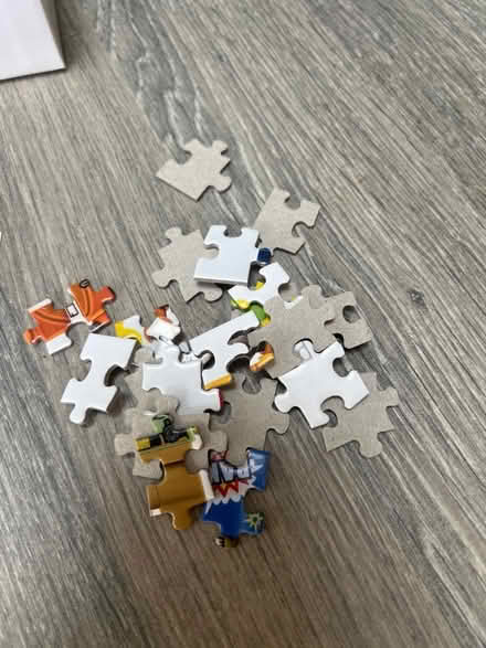 Photo of free 1000 Piece Lego Minifigure Jigsaw Puzzle. (Southsea PO4) #2