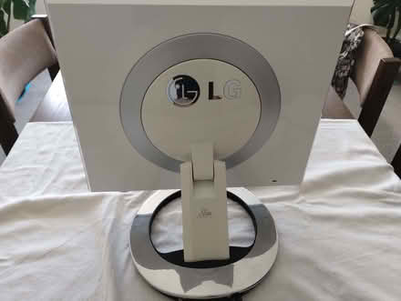 Photo of free PC monitor (Ainsdale PR8) #4