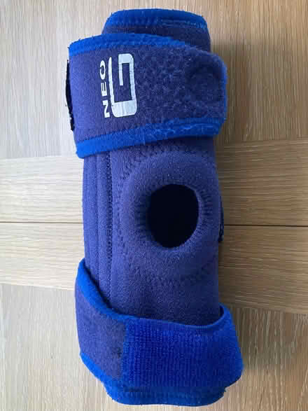 Photo of free Neo G knee support (Brookfield PR2) #1
