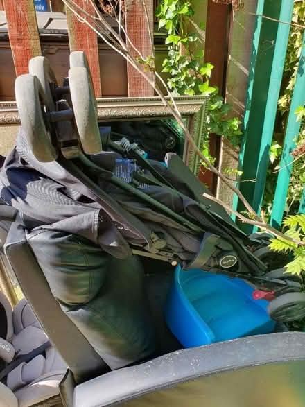 Photo of free Cat Seat & Pram (HP2 6DQ) #2