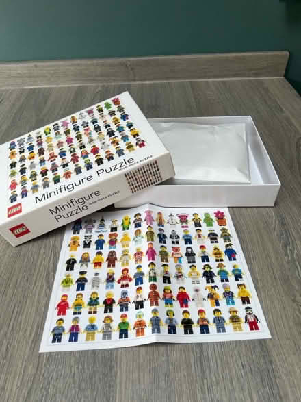 Photo of free 1000 Piece Lego Minifigure Jigsaw Puzzle. (Southsea PO4) #1