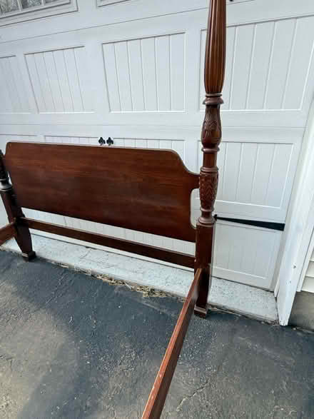 Photo of free Queen Size 4 Post Bed (Pittstown NJ) #4