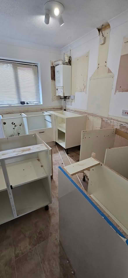 Photo of free Howdens kitchen (Brierley Hill DY5) #3