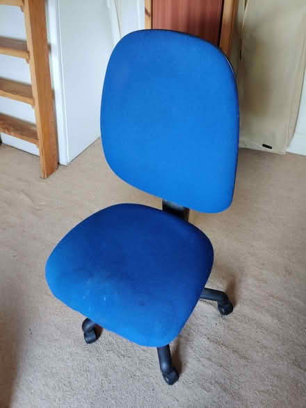 Photo of free Nice sturdy office chair (Chesham HP5) #2