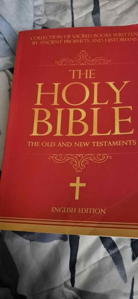 Photo of free Bible (tooting) #1