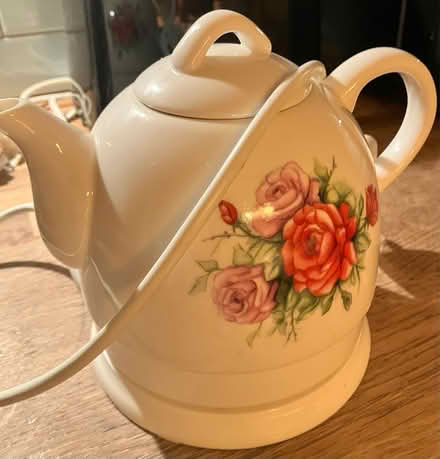 Photo of free Electric Tea pot/kettle object (Brighton BN2) #1