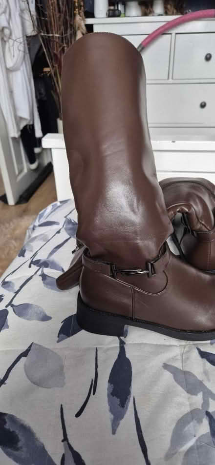 Photo of free Boots size 4 (tooting) #1