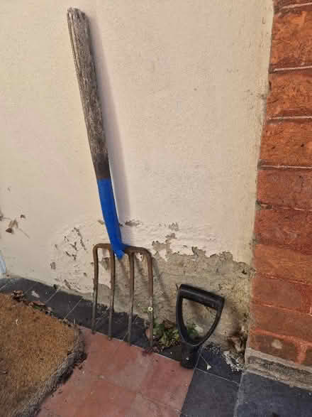 Photo of free Broken garden fork and handle (Iffley Road OX4) #1