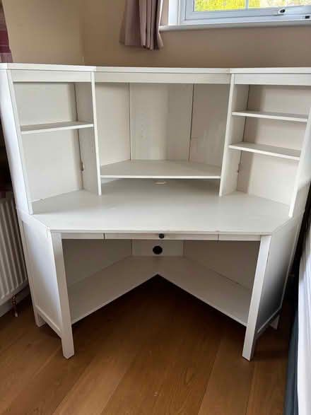 Photo of free White corner desk (North Abingdon) #1