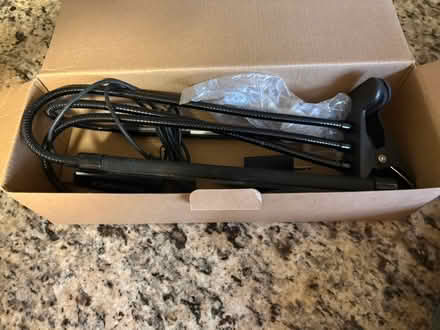 Photo of free Seed starter kit with grow light (Columbia MD) #4