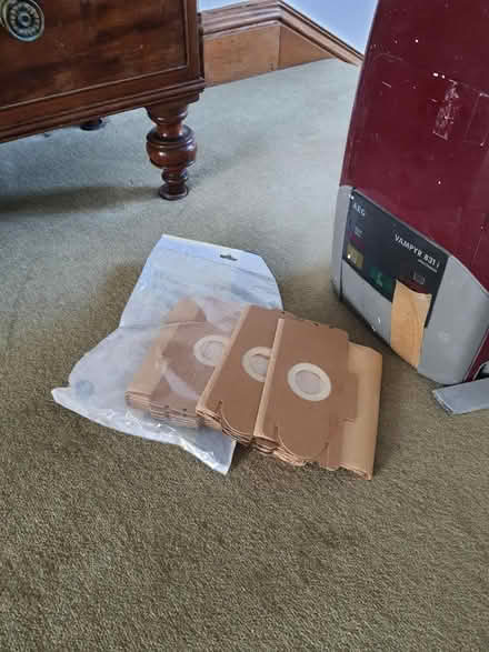 Photo of free AEG vacuum cleaner (Stroud central) #3