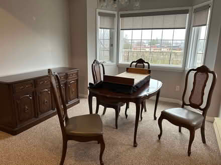 Photo of free Dining room suite (Arnprior Ontario) #1