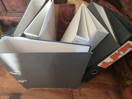 Photo of free A4 binders & Files (Croydon, CR0) #1