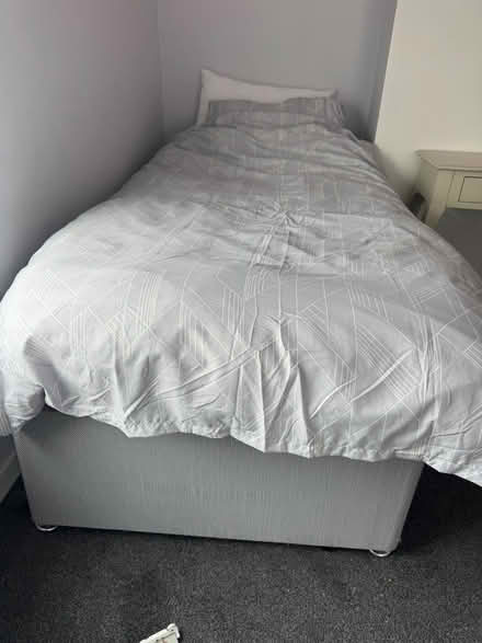 Photo of free 2 single beds divan with mattress (Norbury SW16) #1
