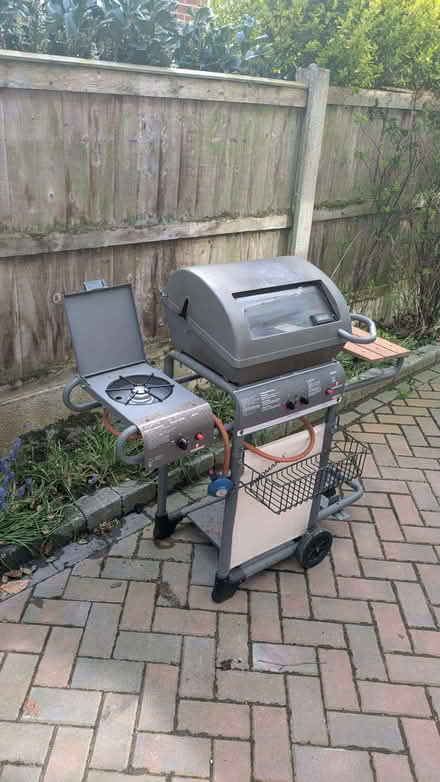 Photo of free BBQ and hob, gas fired - Get in time for summer parties! (Sale Moor M33) #2