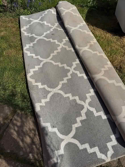 Photo of free Large grey rug (Bromsgrove, Hilltops B61) #1
