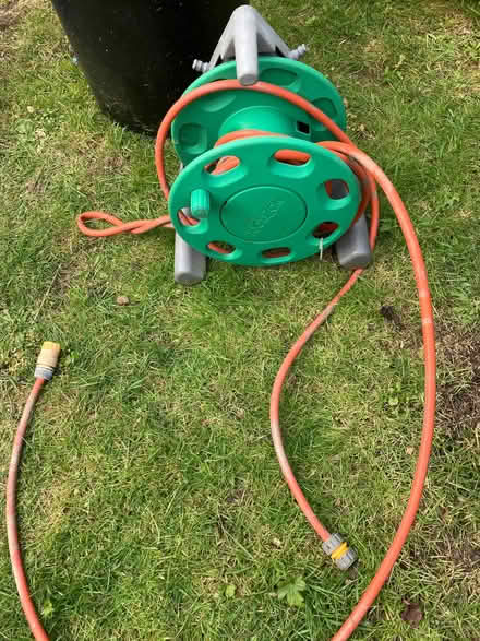 Photo of free Short hose pipe and holder (Marshalswick AL4) #1