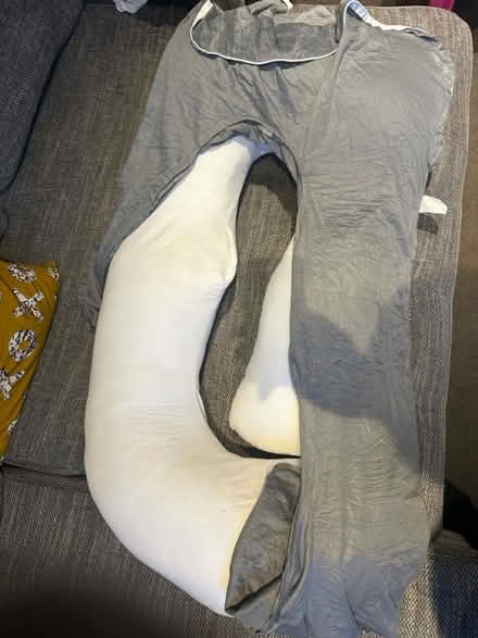 Photo of free Pregnancy Pillow (Croydon CR2) #2