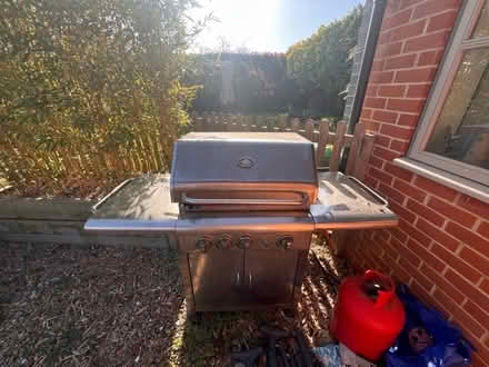 Photo of free Gas barbecue and cylinder (Cholsey) #1