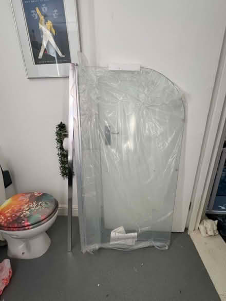 Photo of free Glass shower screen (Hampstead NW3) #4