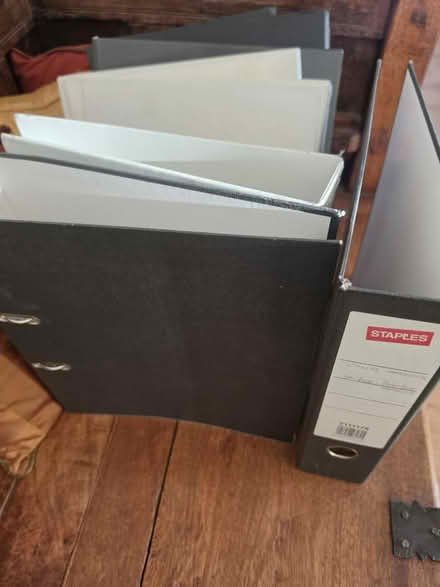 Photo of free A4 binders & Files (Croydon, CR0) #3