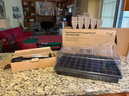 Photo of free Seed starter kit with grow light (Columbia MD) #2
