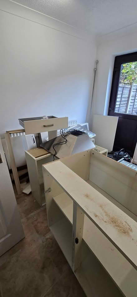 Photo of free Howdens kitchen (Brierley Hill DY5) #2